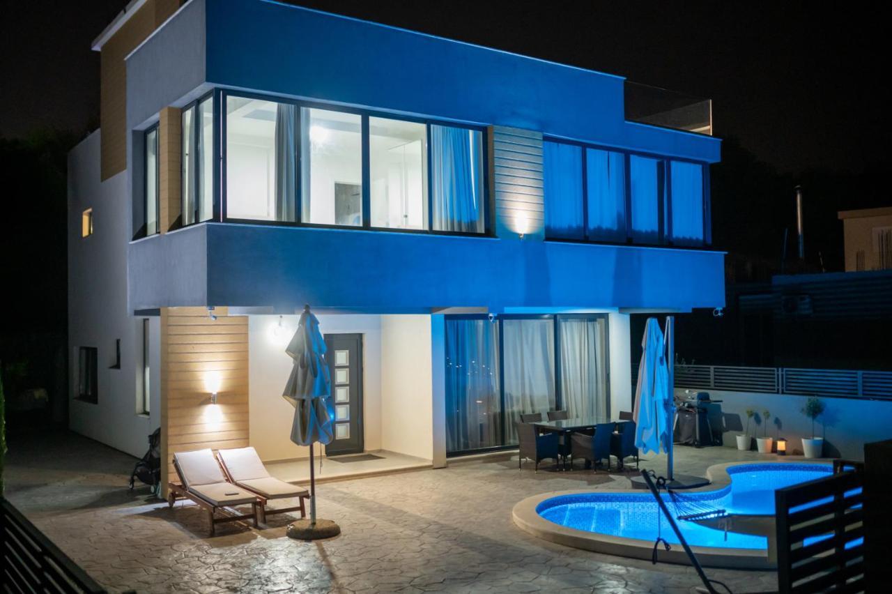 Luxury Scandinavian Ούλτσιν Εξωτερικό φωτογραφία